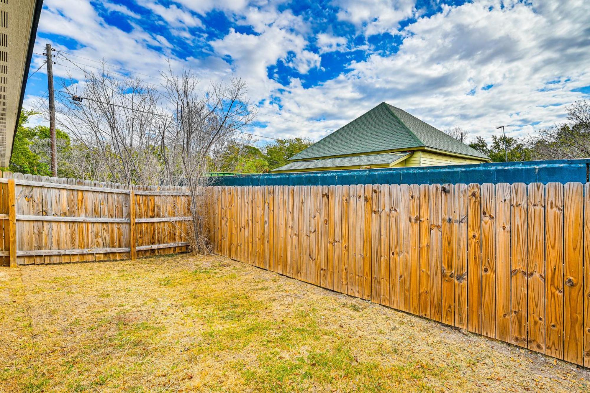 Urban Oasis Apartment Killeen Exterior photo