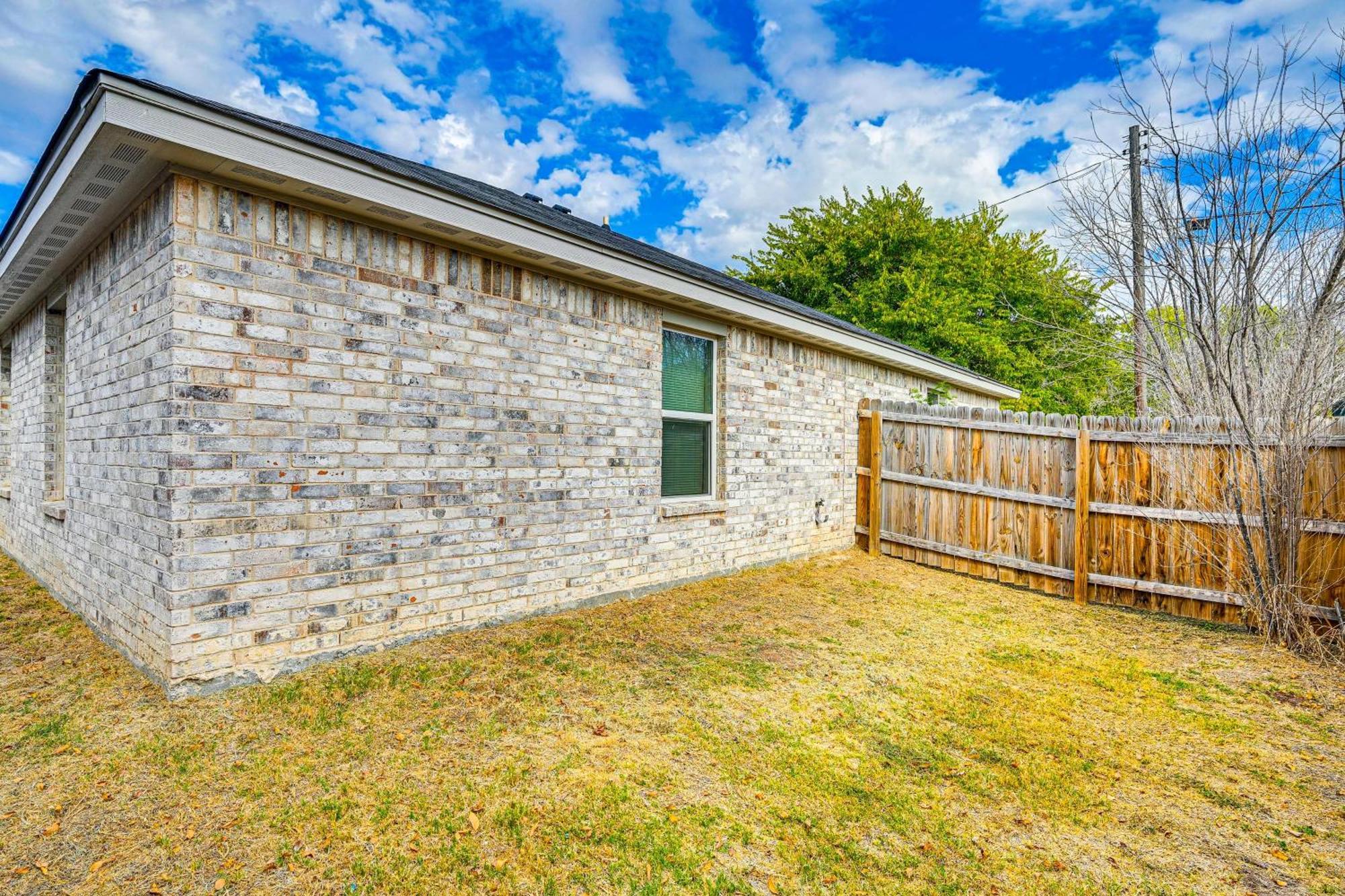 Urban Oasis Apartment Killeen Exterior photo