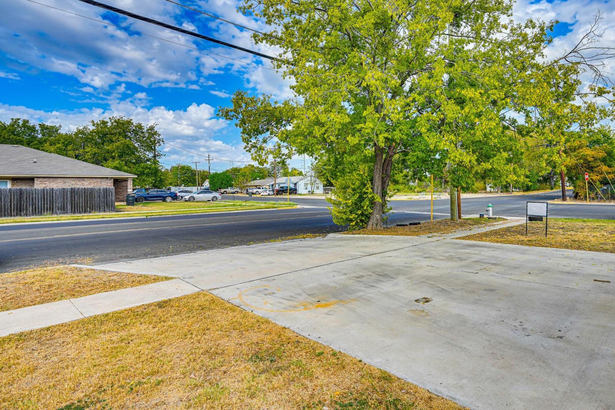 Urban Oasis Apartment Killeen Exterior photo